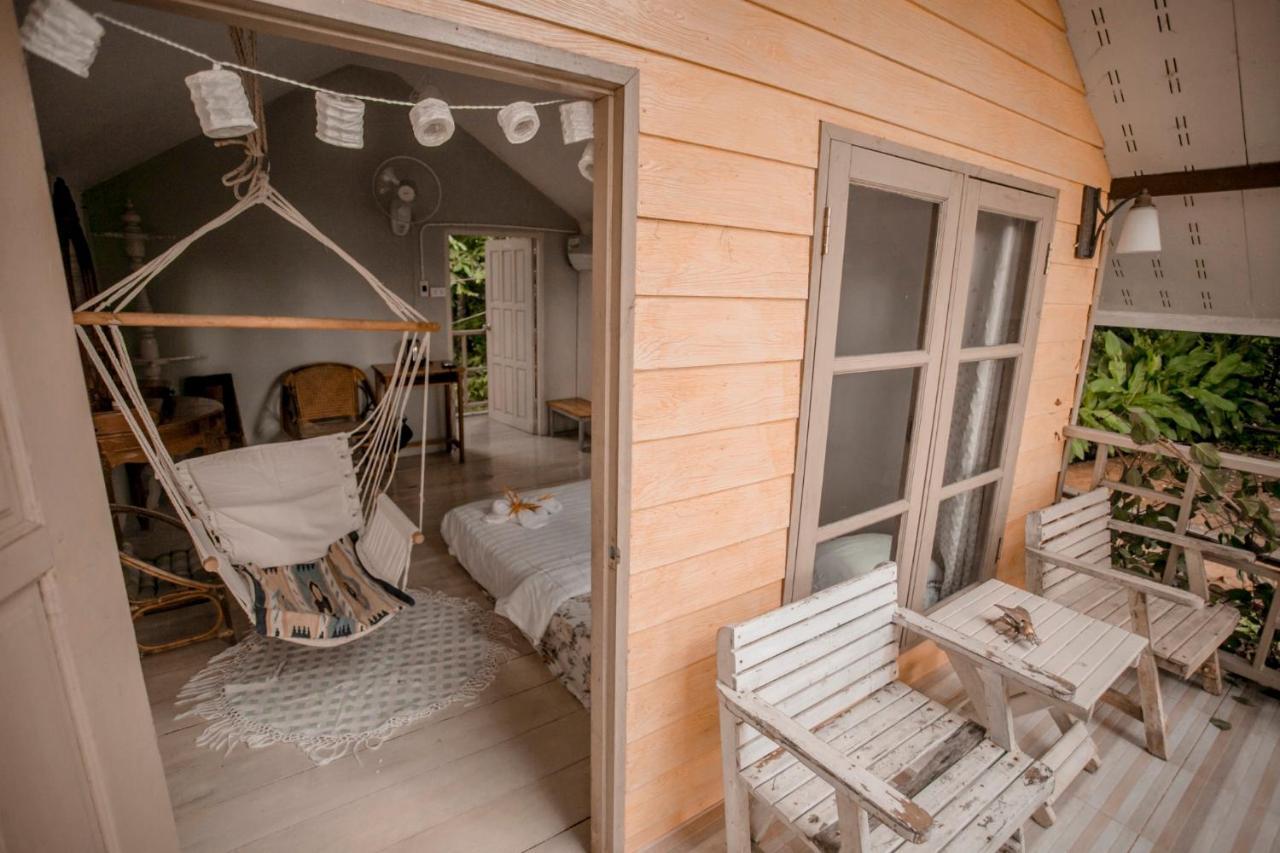 Cozy Huts Hotel Trat Exterior foto