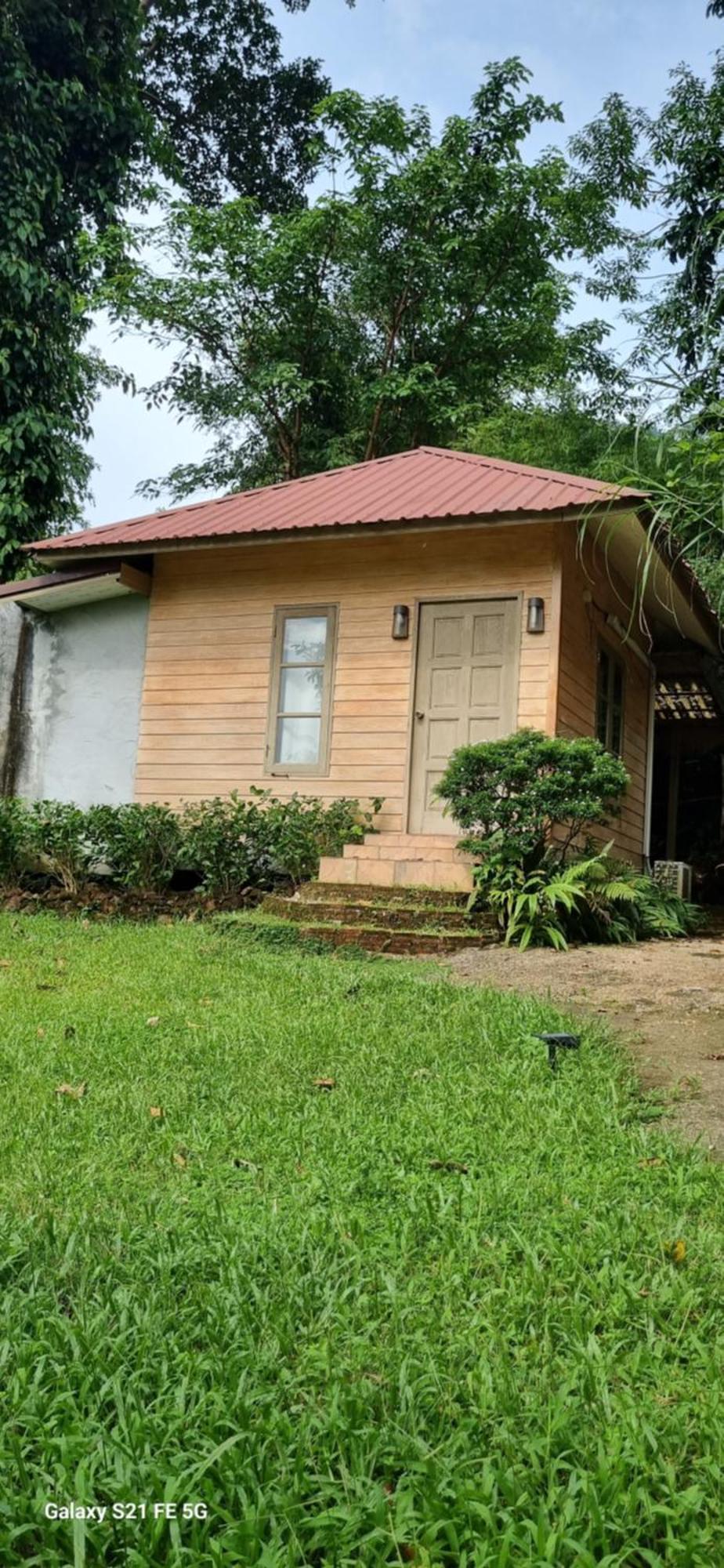 Cozy Huts Hotel Trat Exterior foto